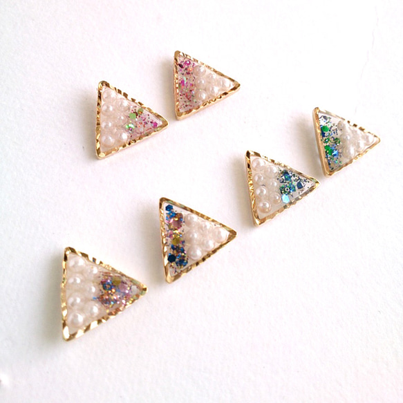 【再販売】小さな三角▲アシンメトリーピアス 3枚目の画像