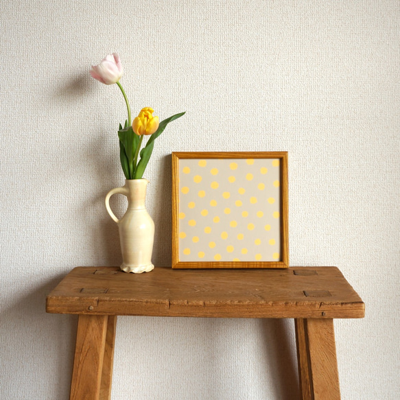 「mimosa dot（beige grey & yellow）」20cm角ポスター 1枚目の画像