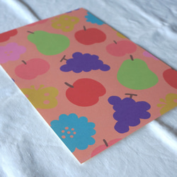 「花と果実と蝶模様（ピーチ）」A4ポスター 2枚目の画像