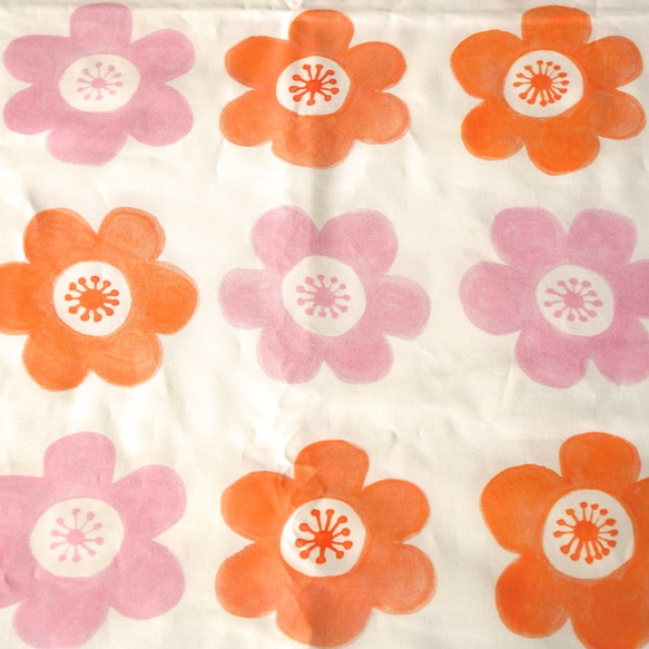 ＊【104×75cm】Kona® コットン　anemone（pink-orange）Kona®コットン生地 1枚目の画像