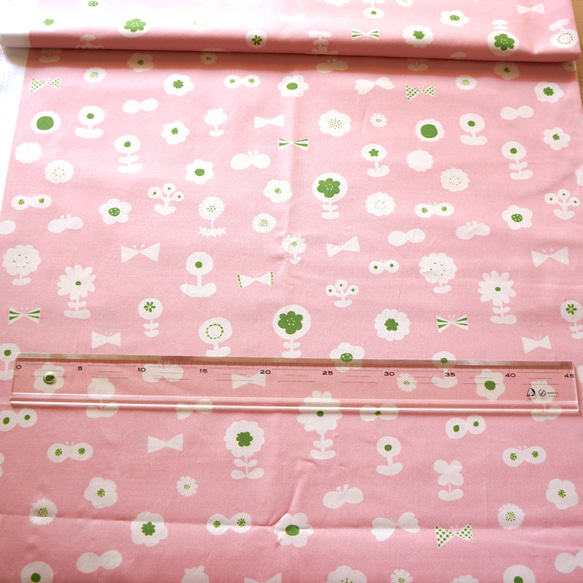 【カットクロス】flower garden（pink-green-milk）Kona®コットン生地（52cm×50cm） 4枚目の画像