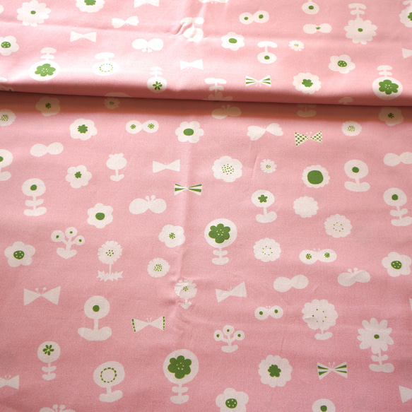 【カットクロス】flower garden（pink-green-milk）Kona®コットン生地（52cm×50cm） 6枚目の画像