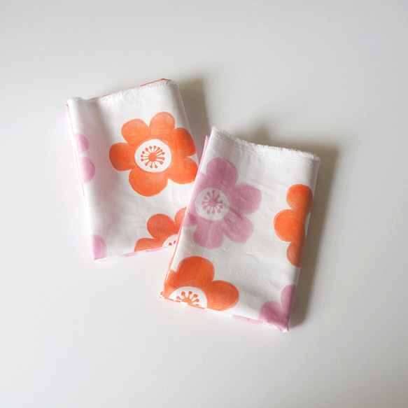 【カットクロス】 anemone（pink-orange）Kona®コットン生地（52cm×50cm） 1枚目の画像