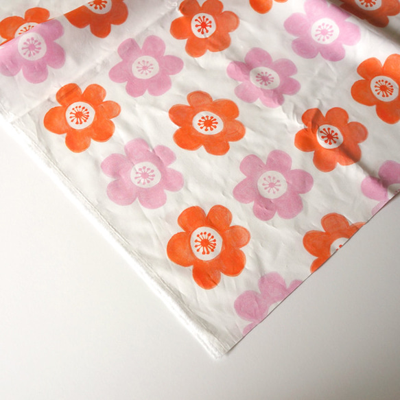 【カットクロス】 anemone（pink-orange）Kona®コットン生地（52cm×50cm） 3枚目の画像