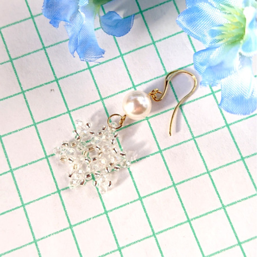 ビーズ編み 雪の結晶 ピアス/ノンホールピアス/イヤリング