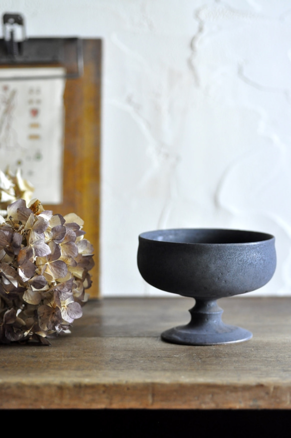 陶器のアイスクリームカップ ブラック マグカップ カタチ製作所 通販