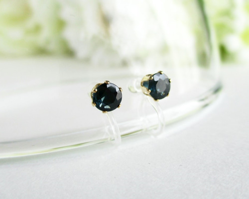 ALL ブルーサファイア　シャンデリア　高品質　ピアス 14kgf ピアス 14kgf】ブルーサファイアのノンホール樹脂ピアス(4㎜) イヤリング