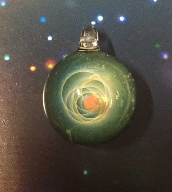 glass universe 手の平に広がる宇宙 グリーン ミニ 1枚目の画像