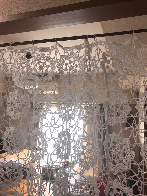 カフェカーテン✿❛りのまま❜レース✩.*˚ハンドメイド*:..。♡*゜ レース編み カフェカーテン テーブルセンター カーテン ao＊yuzu