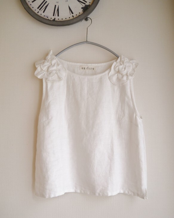 マロン様オーダー】リネンフリルノースリーブ ブラウス エムエクリュ  