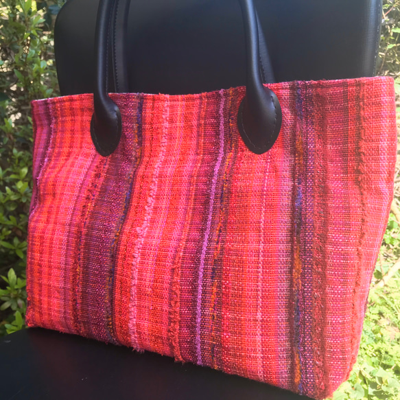 手織り（さをり織り）のトートバッグ A 1枚目の画像