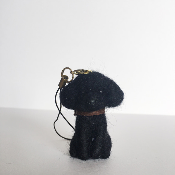 羊毛フェルト 犬 トイプードル ブラック 🌟羊毛フェルト トイプードル ブラック・おすわりポーズ／くろ