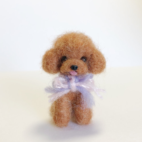 羊毛フェルトマスコット トイプードル クリスマスサンタ 羊毛フェルト