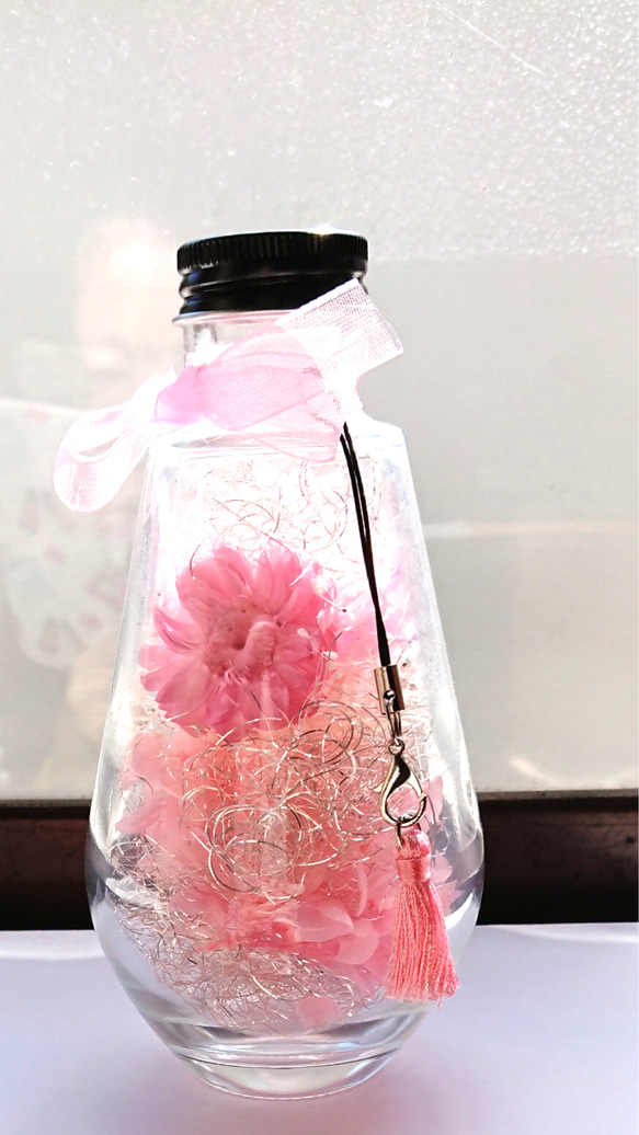 送料無料 ピンク花と紫陽花のキラキラハーバリウム 2枚目の画像