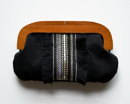 KAYU フリンジ付き　クラッチ　2way パーティバッグ　新品　西海岸 KAYU ゴールド クラッチバッグ KAYU フリンジ付き クラッチ 2way