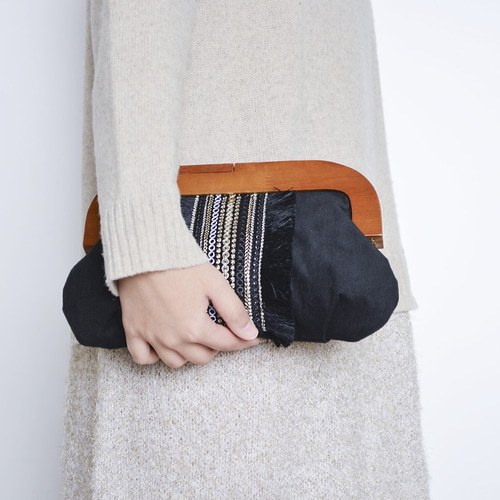 KAYU フリンジ付き　クラッチ　2way パーティバッグ　新品　西海岸 fringe&ribbon-【2way】フリンジリボンの木製口金クラッチバッグ