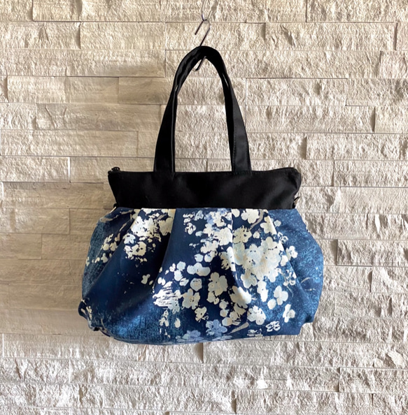 3WAY トートバッグ  –  Blue Painterly Blossom 4枚目の画像