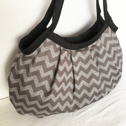 ★SALE★　 在庫処分！　送料無料！　グラニーバッグ - Zigzag in Charcoal 2枚目の画像