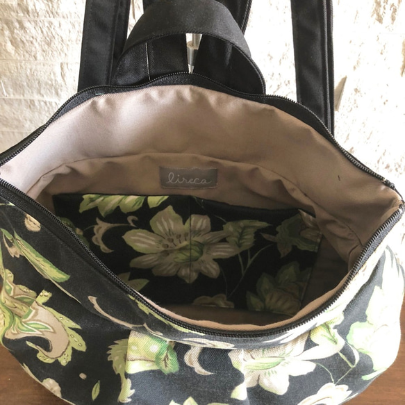 SALE // バルーン型バックパック - Large green Floral 3枚目の画像