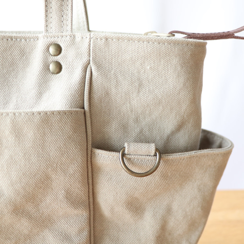 私的トート（ボルドー）A4サイズ＊ポケット沢山容量たっぷり 軽量