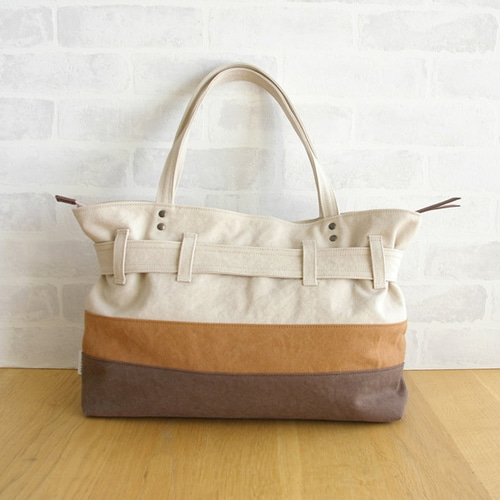 迦蓮　トートバッグ　ハンドメイド　ベージュ×ブラウン　ベルト付き 65e61442396fc6ff9c85d78e95bb97