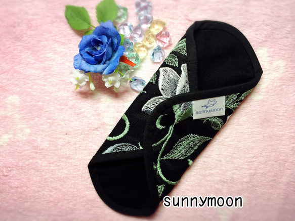 sunnymoon☆ランジェリータイプの布なぷライナー『カサブランカレディ』 2枚目の画像
