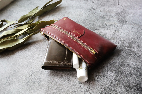 見た目の高級感/牛革ダブルファスナーコスメポーチ/ボルドー/うさぎ