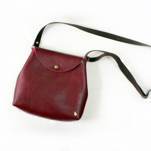 牛革製》軽量/ミニマムショルダーバッグ/うさぎ/ボルドー/裏地あり  