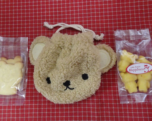 くまクッキー&くまマドレーヌ入りくまちゃん巾着袋(^^♪ スイーツ・お
