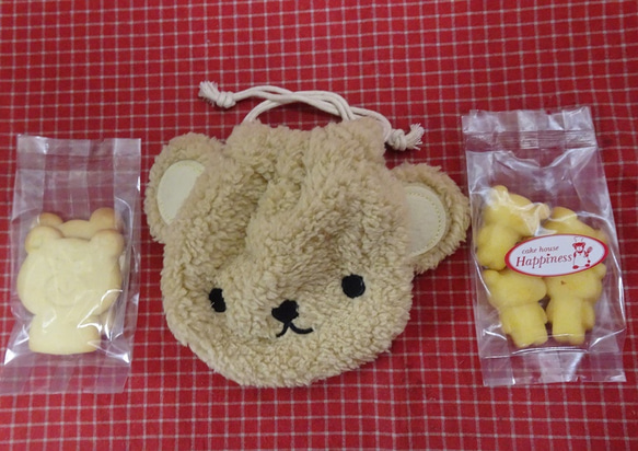 くまクッキー&くまマドレーヌ入りくまちゃん巾着袋(^^♪ 1枚目の画像