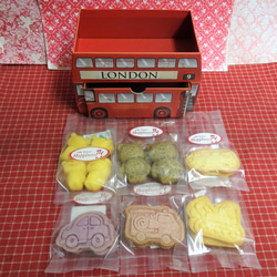 ロンドンバス貼り箱に焼き菓子６袋詰め合わせ(^^♪ 1枚目の画像