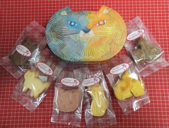 猫の貼箱に猫の形の焼き菓子６袋詰め合わせ♪(=^・^=) 1枚目の画像