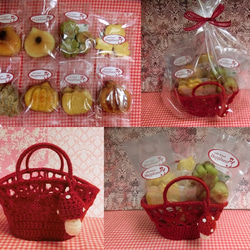 キノコのマスコット付き赤い毛糸のかごに秋の焼き菓子８種類詰め合わせ 1枚目の画像
