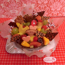 ５号　フルーツとクッキーとチョコレートの飾りをトッピングのチョコタルト♪(＾◇＾) 1枚目の画像