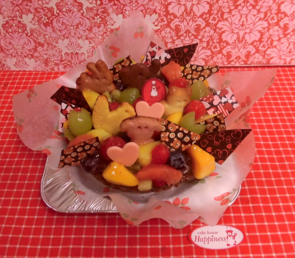 ５号　フルーツとクッキーとチョコレートの飾りをトッピングのチョコタルト♪(＾◇＾) 1枚目の画像