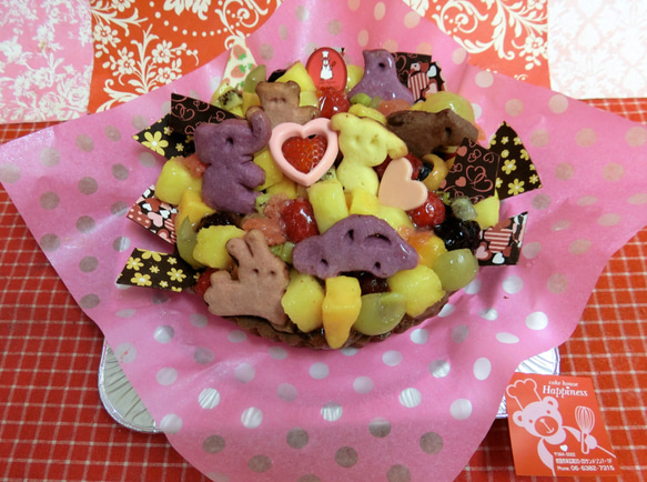 6号　フルーツとクッキーとチョコレートの飾りをトッピングのチョコタルト♪(＾◇＾) 1枚目の画像