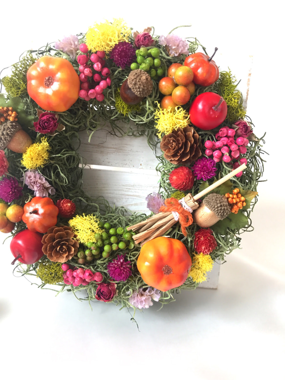 秋の恵みの贈り物＊ほっこりナチュラルリース＊ハロウィン リース 花  