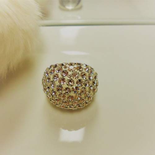 tomo☆スワロフスキー☆クリスタルリング☆大きくてゴージャスな存在感