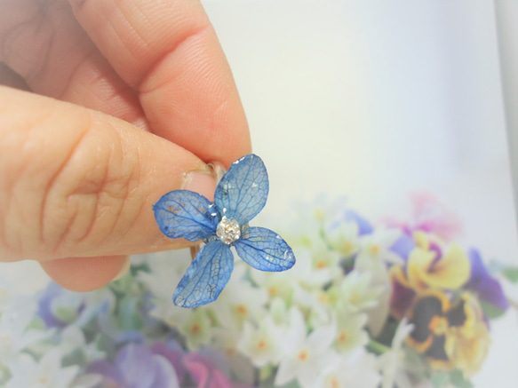 紫陽花の可憐なリング■青■アジサイ４枚花弁■スワロフスキー使用 7枚目の画像