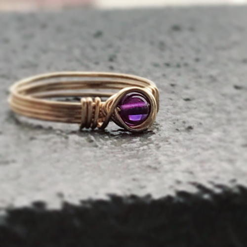 KGF小さなアメジストのワイヤーリング 指輪・リング Hisajewels 通販