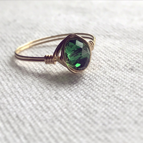 エメラルドグリーンリング エメラルドグリーンのワイヤーリング 指輪・リング Hisajewels