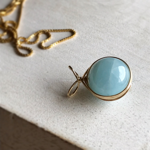 大粒水色アクアマリンのワイヤーフレームネックレストップ