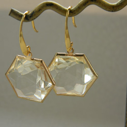 hexagon bijou　pierced earrings 1枚目の画像