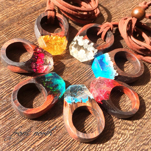 魔法の指輪【スノーブルー】ウッド&レジンミックス 指輪・リング Front