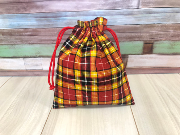 フクモモ仲良し巾着ポーチ　チェックブラウン フクモモ仲良し巾着ポーチ チェックブラウン フクロモモンガさん向け