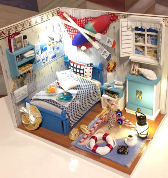 ドールハウス　☆潮風感じる小部屋☆完成品 1枚目の画像