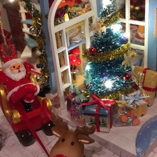 ドールハウス クリスマスハウス☆完成品 送料無料 その他