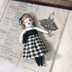 大人ドールチャーム・MOI Doll【再販可】 1枚目の画像