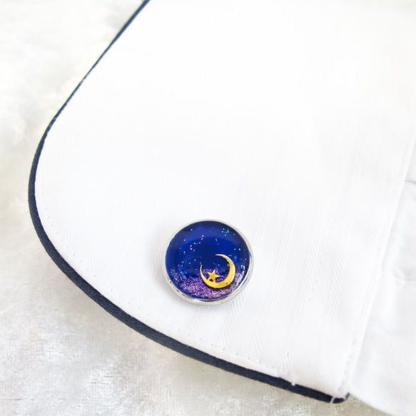 幻想的な月夜のカフスボタン　ロイヤルブルー×オーロラ　シルバー金具 5枚目の画像