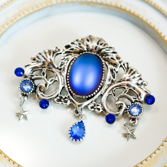 チェコヴィンテージ フロストガラスのアンティークブローチ マット